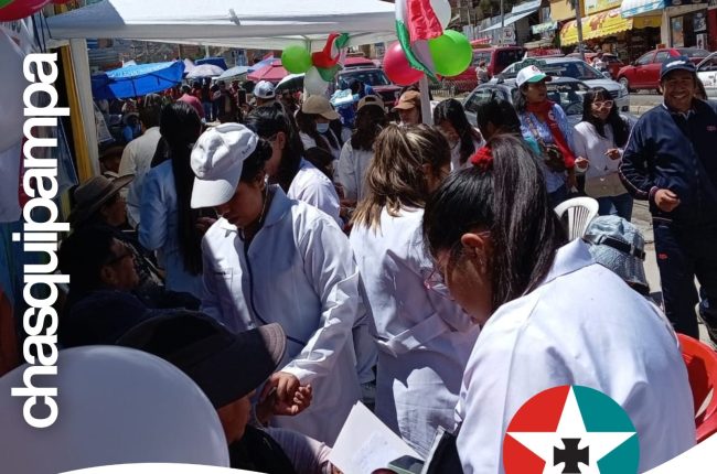 Atención medica gratuita am mercado 8 de diciembre CHASQUIPAMPA
