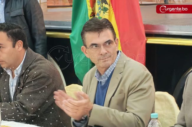 El presidente electo llegó hasta El Alto para reunirse con los sectores productivos de esta ciudad paceña.